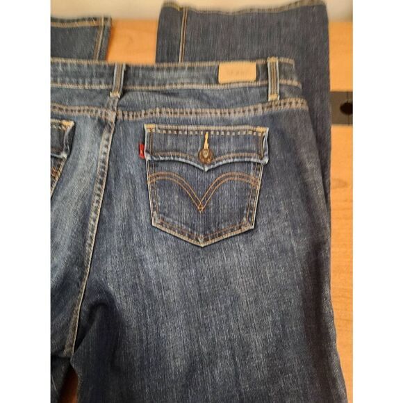 Levi 18M 590 Boot Cut Jeans. Measures approx 40W x 31 inseam x 11 rise - Picture 8 of 10